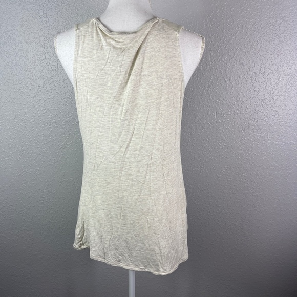Women's Kenar - off white tank top with ruffle detail size Larg - Picture 6 of 10